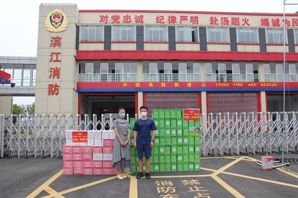 3愛心助農(nóng)，慰問抗疫一線人員.jpg